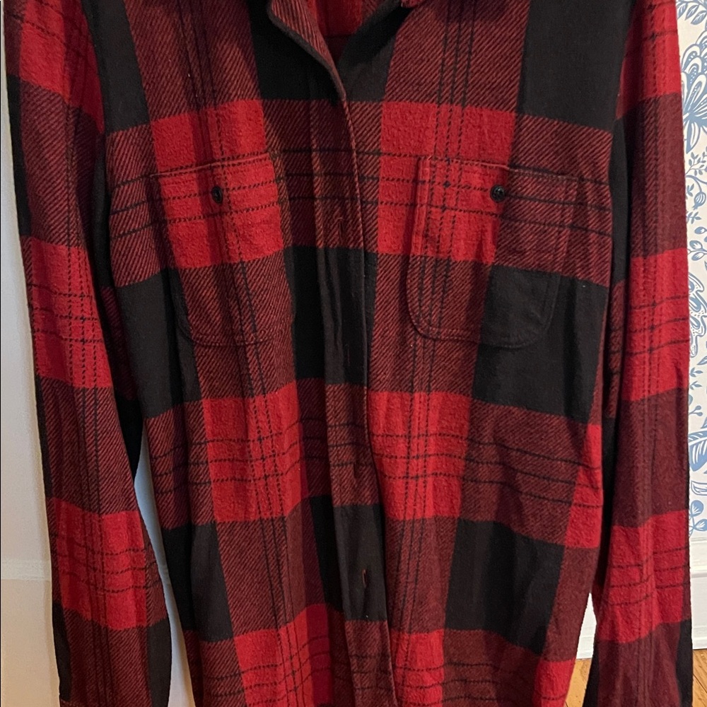 Faherty Red and Black Buffalo Checkered Women’s Faherty Shirt